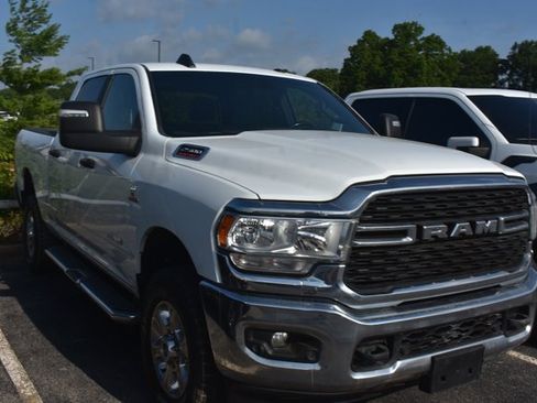 Used 2024 RAM 2500 Big Horn AWD/4WD image 3