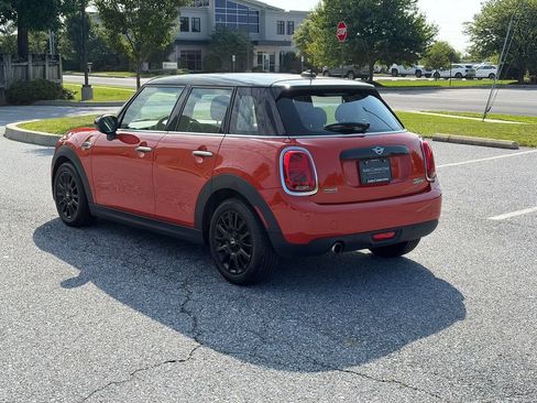 Used 2020 MINI Cooper 4-Door Hardtop w/ Premium Package FWD image 6