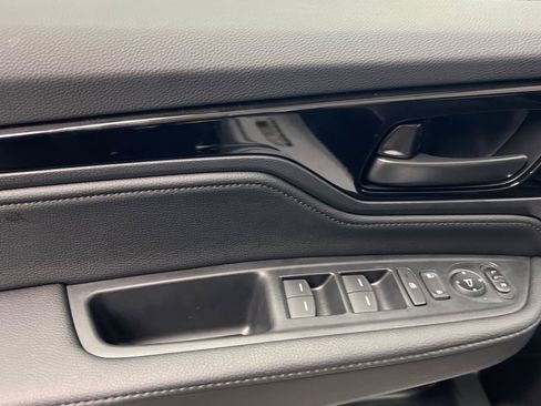 New 2026 Honda Odyssey Touring image 10