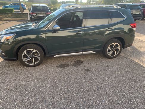 Used 2023 Subaru Forester Touring w/ Popular Package #2 AWD/4WD image 5