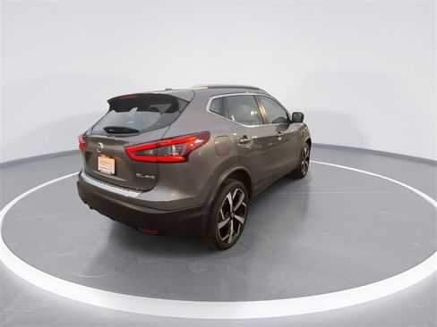 Certified 2022 Nissan Rogue Sport SL w/ Premium Package image 8