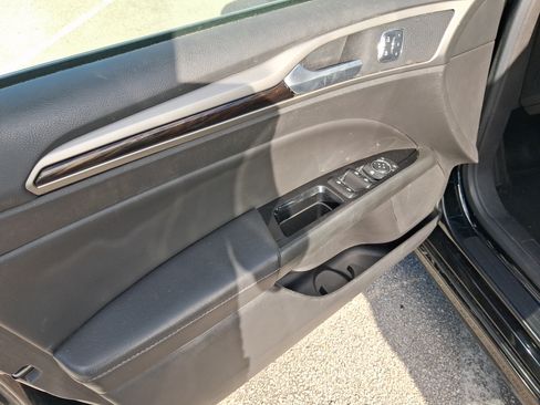 Used 2016 Ford Fusion Energi SE w/ Driver Assist Package FWD image 13