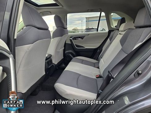 Used 2020 Toyota RAV4 XLE w/ Convenience Package image 11