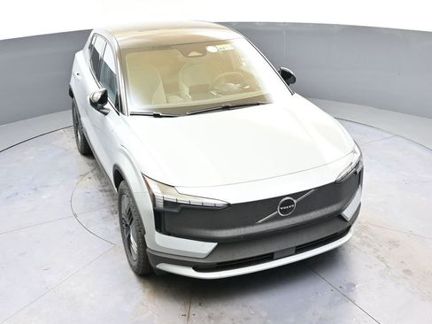 New 2026 Volvo EX30 Cross Country Ultra image 44