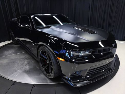 Used 2015 Chevrolet Camaro SS w/ SS Performance Package RWD image 54