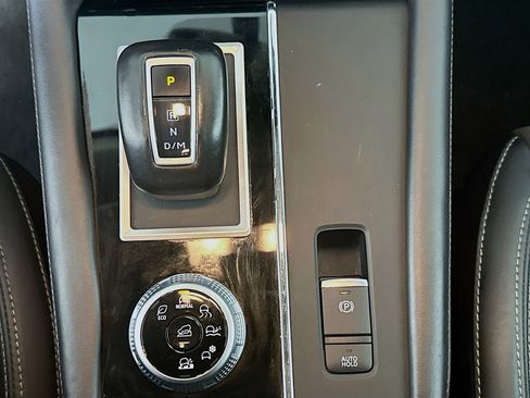 Used 2024 Mitsubishi Outlander SE image 25