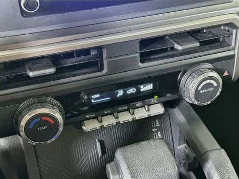 Used 2025 Toyota 4Runner SR5 AWD/4WD image 24
