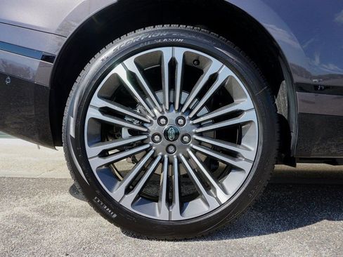 Used 2025 Land Rover Range Rover Velar Dynamic SE image 31