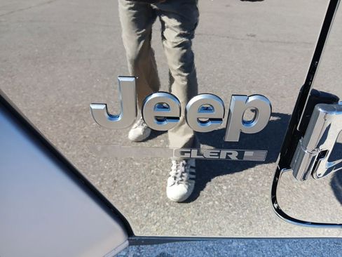 New 2026 Jeep Wrangler Unlimited Sport w/ Convenience Group image 10