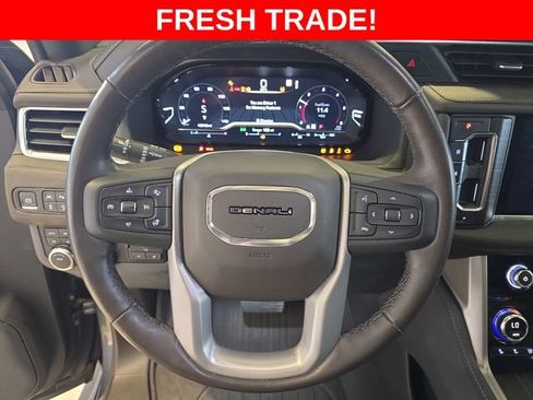 Used 2022 GMC Yukon Denali w/ Denali Premium Package AWD/4WD image 14