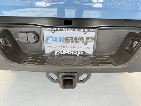 Used 2019 Toyota Tacoma TRD Sport image 18