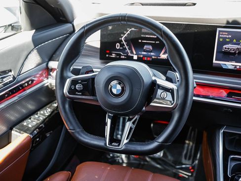 Used 2023 BMW 760i xDrive AWD/4WD image 13