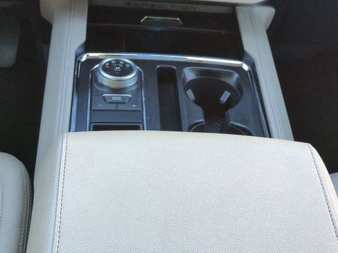 Certified 2022 Ford Expedition XLT RWD image 19