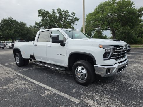 Used 2026 Chevrolet Silverado 3500 LTZ w/ LTZ Plus Package AWD/4WD image 2