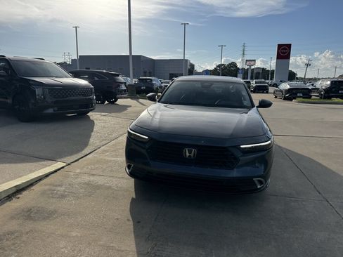 Used 2023 Honda Accord Touring image 5