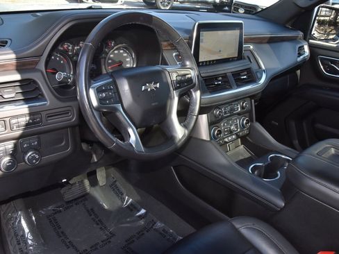 Used 2021 Chevrolet Tahoe Z71 w/ Rear Media and Nav Package image 37