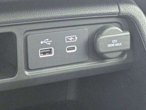 Used 2024 Honda Pilot Touring image 23