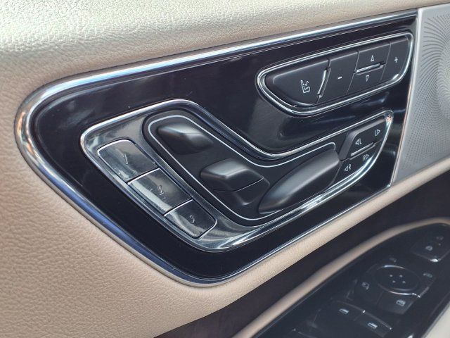 Used 2019 Lincoln Navigator Reserve AWD/4WD image 16