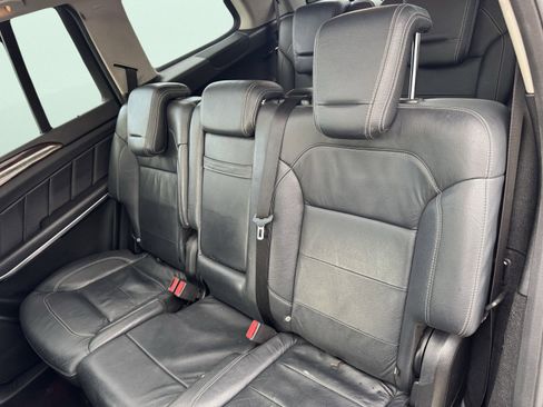 Used 2015 Mercedes-Benz GL 550 4MATIC image 11
