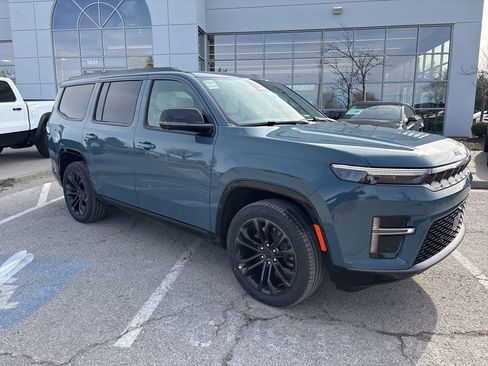 New 2026 Jeep Grand Wagoneer Summit image 41