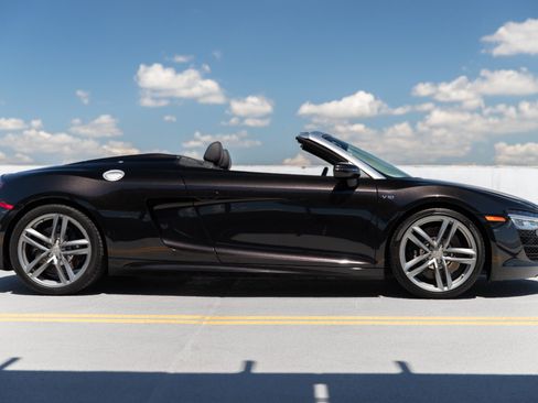 Used 2014 Audi R8 V10 AWD/4WD image 8