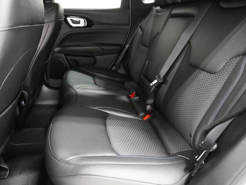 New 2026 Jeep Compass Latitude AWD/4WD image 18
