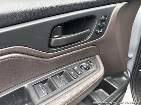 Used 2019 Honda Odyssey EX-L image 19