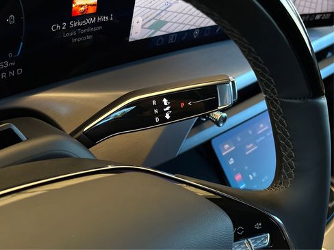 New 2026 Cadillac Vistiq Luxury image 30