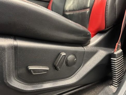 Used 2019 Ford F150 Lariat w/ Equipment Group 502A Luxury image 14