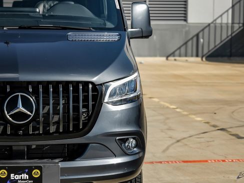 Used 2023 Mercedes-Benz Sprinter 2500 image 25