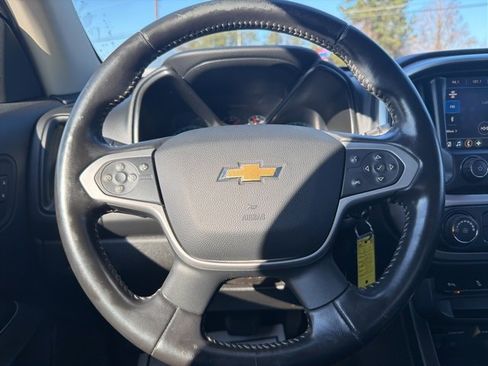 Used 2020 Chevrolet Colorado LT w/ Safety Package image 17