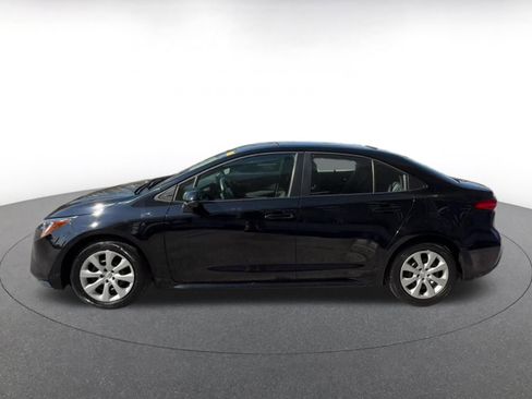 Used 2025 Toyota Corolla LE image 9