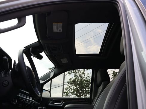 Used 2025 Chevrolet Silverado 1500 LTZ w/ LTZ Premium Package AWD/4WD image 33