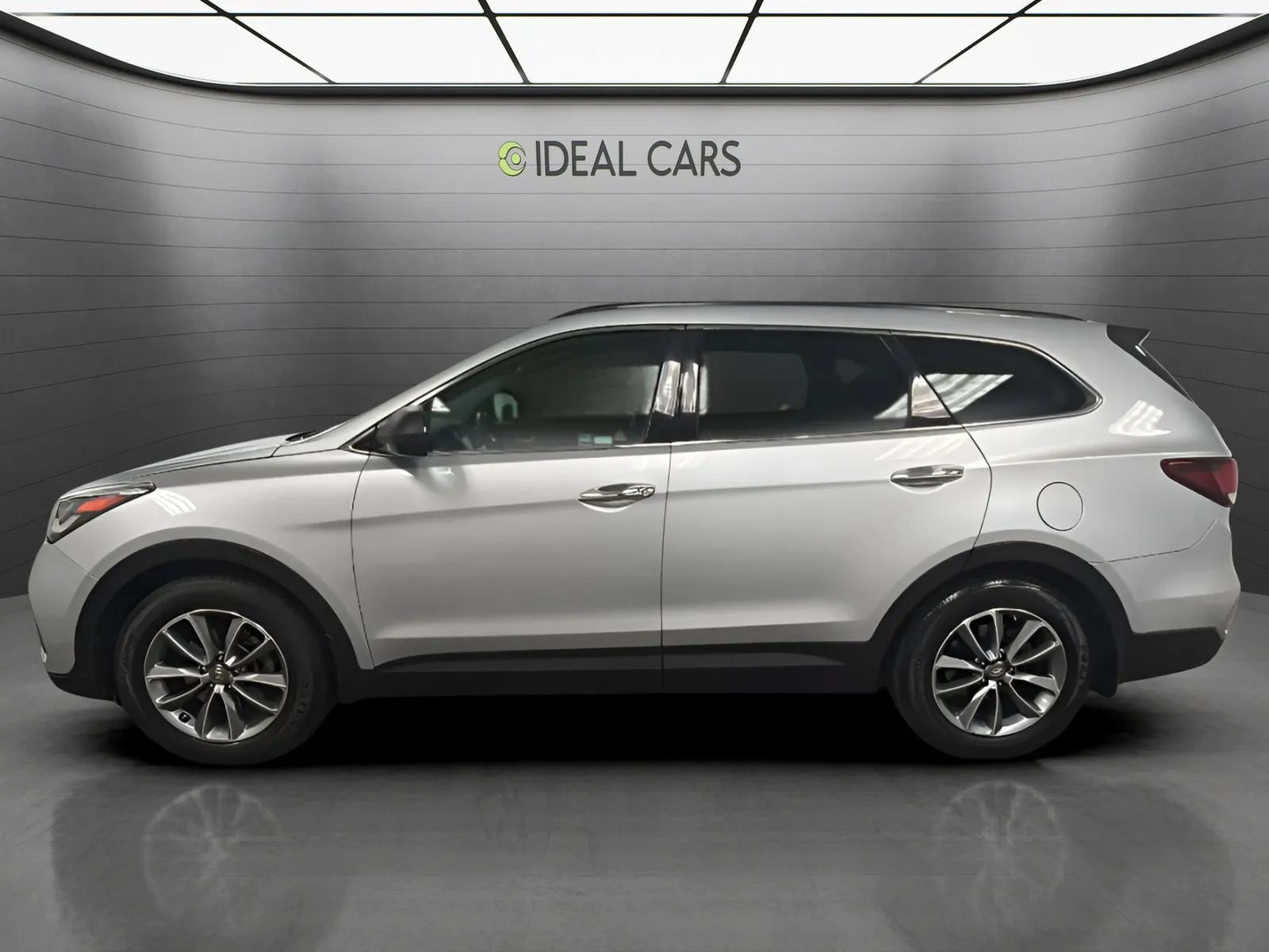 Used 2017 Hyundai Santa Fe SE FWD image 8