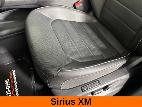 Used 2025 Volkswagen Atlas Cross Sport SEL AWD/4WD image 14