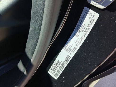 New 2026 Chrysler Pacifica Limited w/ Uconnect Theater Family Group FWD image 11