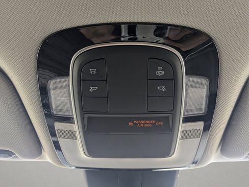 Used 2021 Hyundai Santa Fe SE FWD image 23