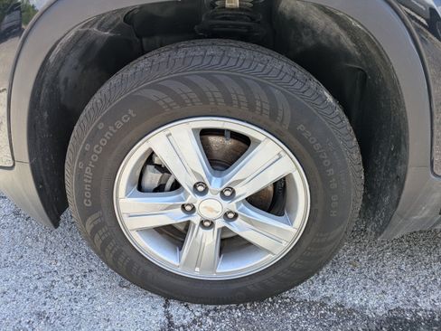 Used 2022 Chevrolet Trax LT AWD/4WD image 11