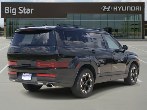 Used 2024 Hyundai Santa Fe SEL FWD image 4