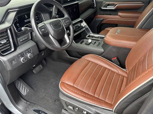 Used 2024 GMC Sierra 3500 Denali Ultimate AWD/4WD image 23