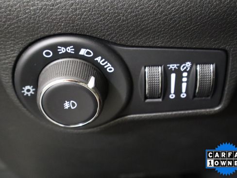 Used 2024 Jeep Compass Latitude AWD/4WD image 32