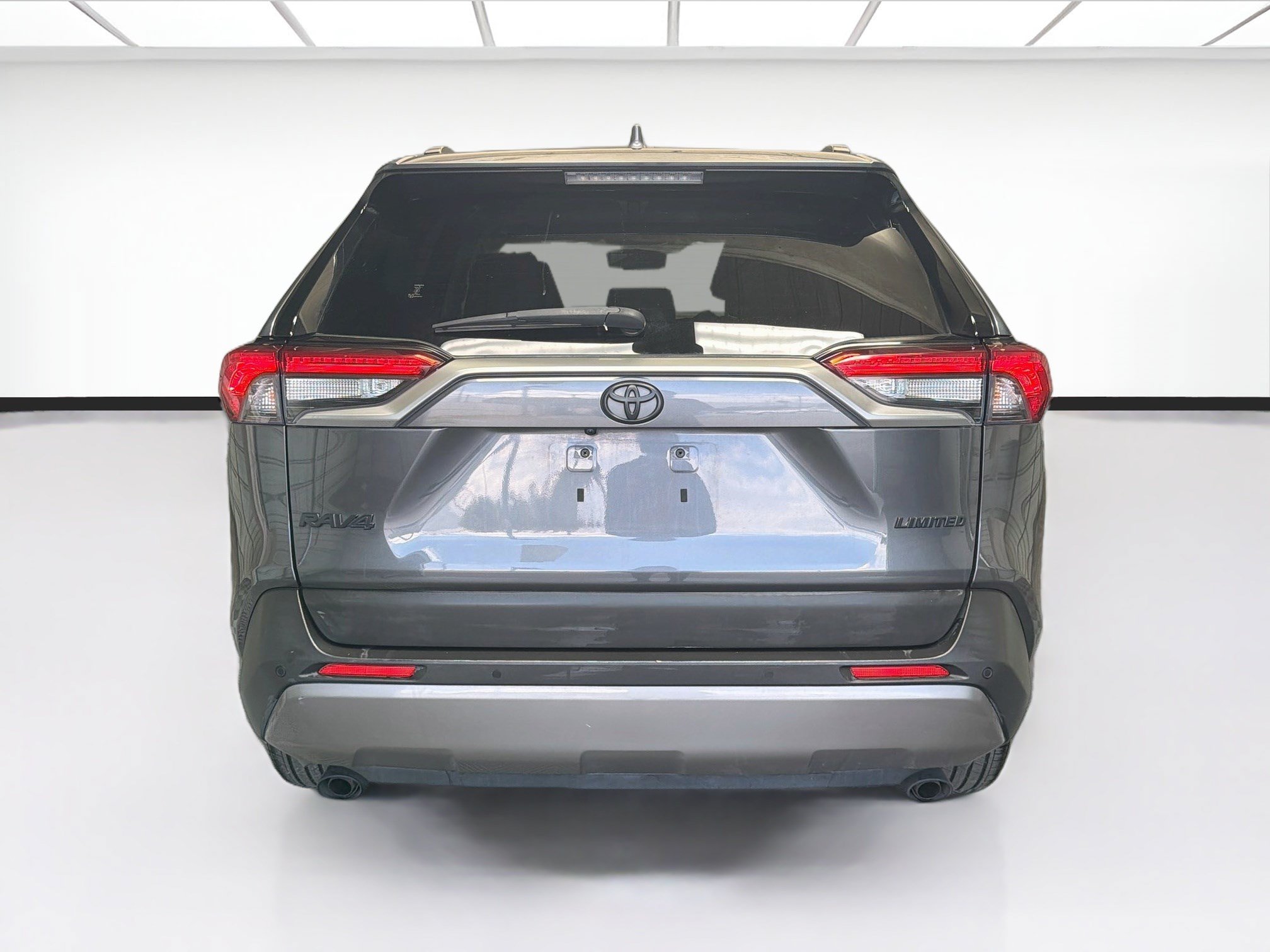 Used 2021 Toyota RAV4 Limited w/ Carpet Mat Package (TMS) FWD image 5