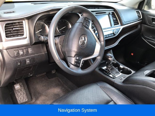 Used 2016 Toyota Highlander Limited w/ Protection Package #3 AWD/4WD image 2