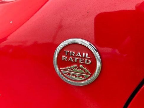 Used 2016 Jeep Renegade Trailhawk w/ Premium Trailhawk Package AWD/4WD image 53