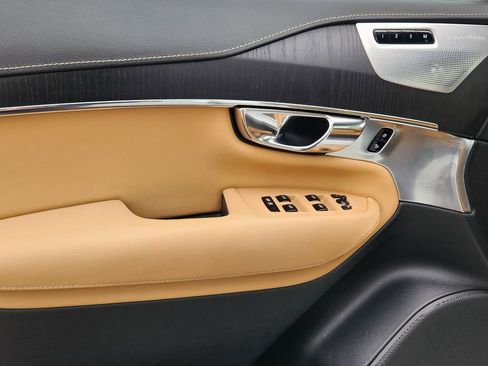 Used 2021 Volvo XC90 T8 Inscription w/ Protection Package Premier image 12