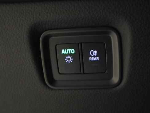Used 2024 Porsche Cayenne AWD/4WD image 29