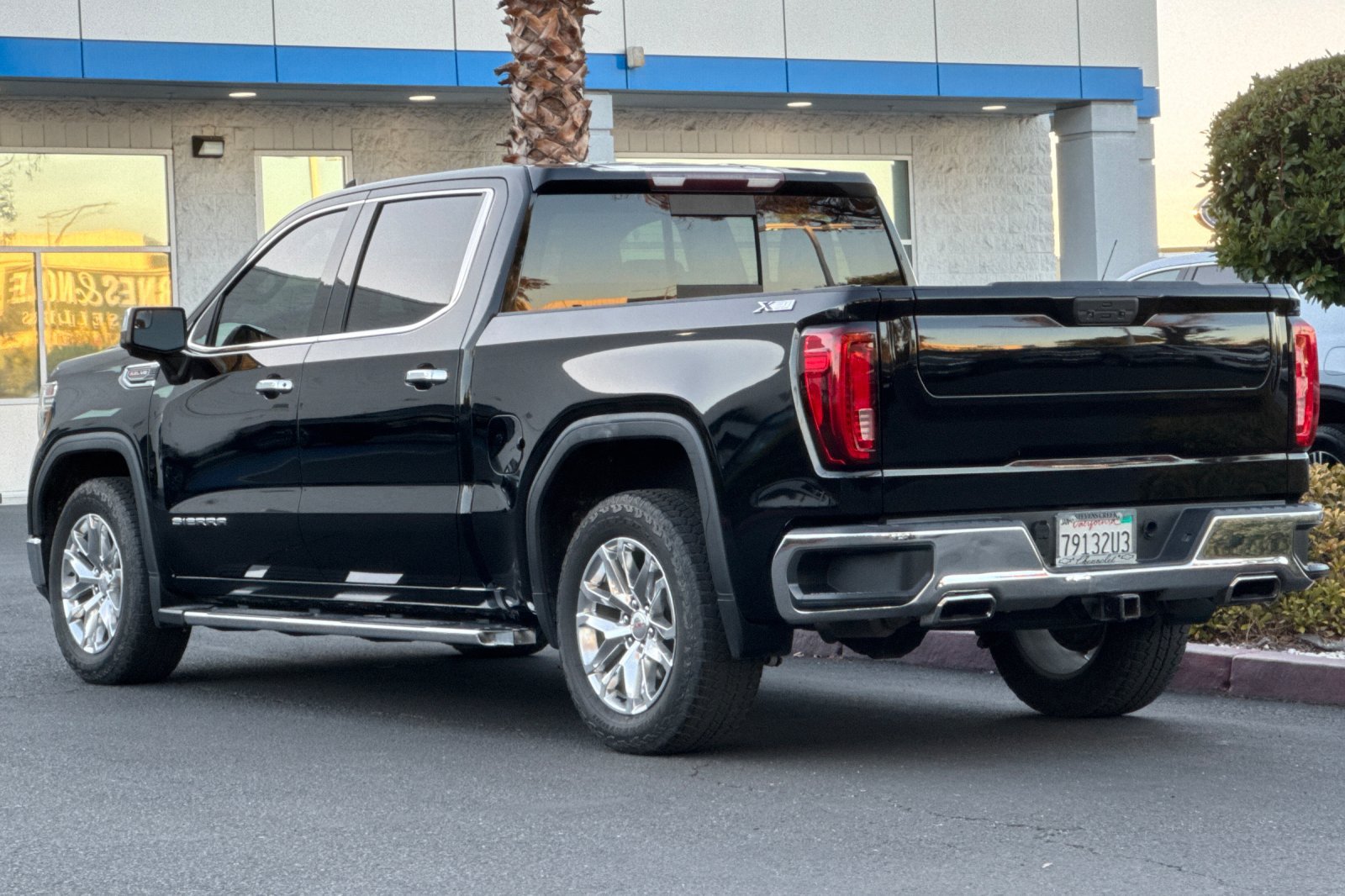 Used 2020 GMC Sierra 1500 SLT w/ SLT Premium Package AWD/4WD image 7