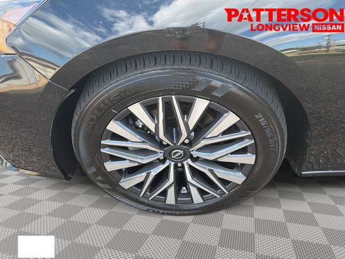 Used 2025 Nissan Altima 2.5 SV FWD image 20
