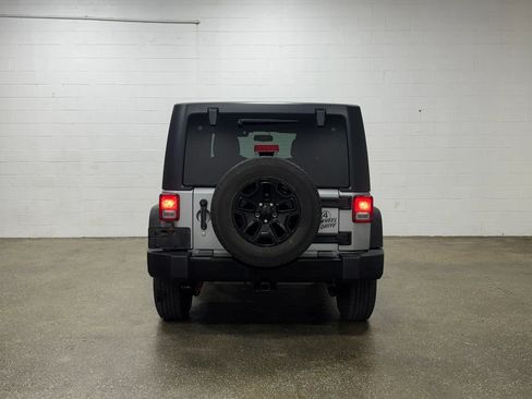 Used 2017 Jeep Wrangler Unlimited Sport AWD/4WD image 4