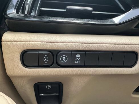 Used 2023 Acura MDX SH-AWD image 36
